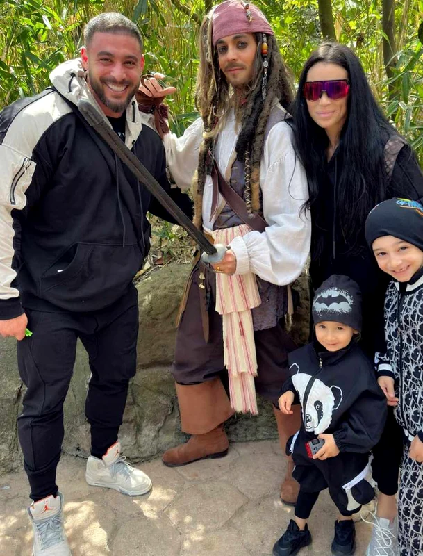 Roxana Vancea, alături de familie la Disneyland. Sursă: Instagram