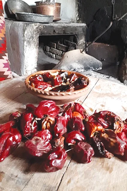 Ardeii sunt puşi la uscat pentru iarnă. Foto: Claudia Balaş