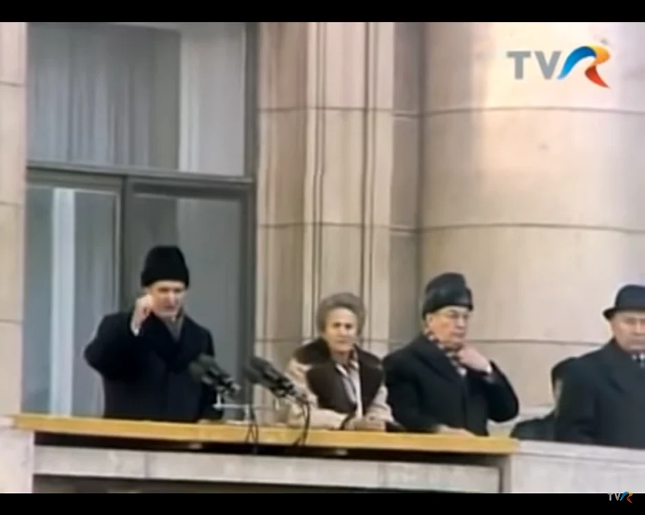 Soții Ceaușescu, în balconul Comitetului Central, la mitingul fatal din 21 decembrie 1989, în ultima zi lor la putere