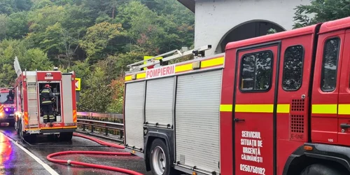 incendiu chiliile manastirii cozia veche foto isu valcea jpg