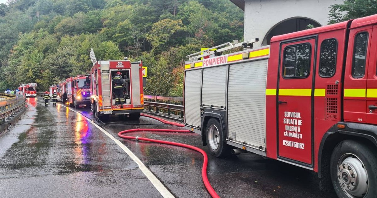 Incendiu la Mănăstirea Cozia Veche, trafic blocat pe DN 7 în Vâlcea. Ce s-a întâmplat?