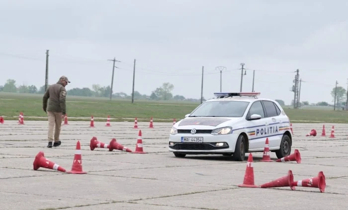 Toți polițiștii care conduc autospeciale vor face cursuri de conducere defensivă FOTO: IPJ Olt