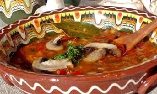 Tocăniţă de ciuperci cu legume şi smântână jpeg