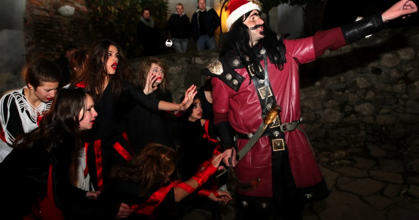 Numele lui Dracula este legat de Bran, atât în conştiinţa românilor, cât şi a turiştilor. Foto: Arhivă