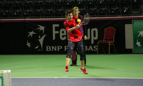 Halep a părut în motivată şi sănătoasă la primul antrenament în Sala Polivalentă din Cluj jpeg
