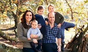 Kate Middleton şi Prinţul William, cu cei trei copii, George, Charlotte şi Louis jpeg