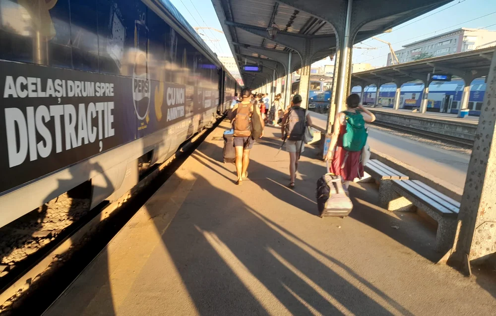 Turistul a ajuns sâmbătă în gara București, de unde a luat un alt tren FOTO: arhiva personala 