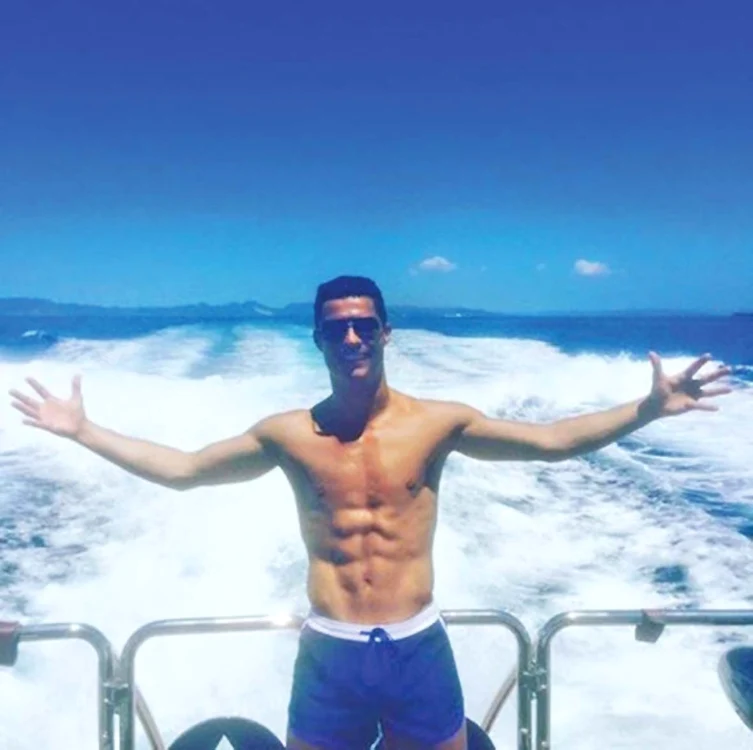
    Ronaldo nu este deloc stresat de apropierea  turneului final al  campionatului European   