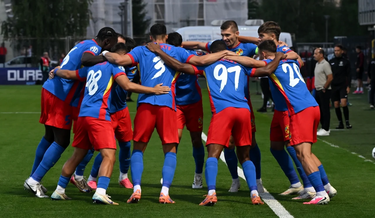 Florin Tănase (dreapta) lasă în urmă, din nou, FCSB