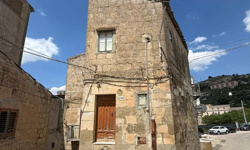 Case la vânzare în Italia 