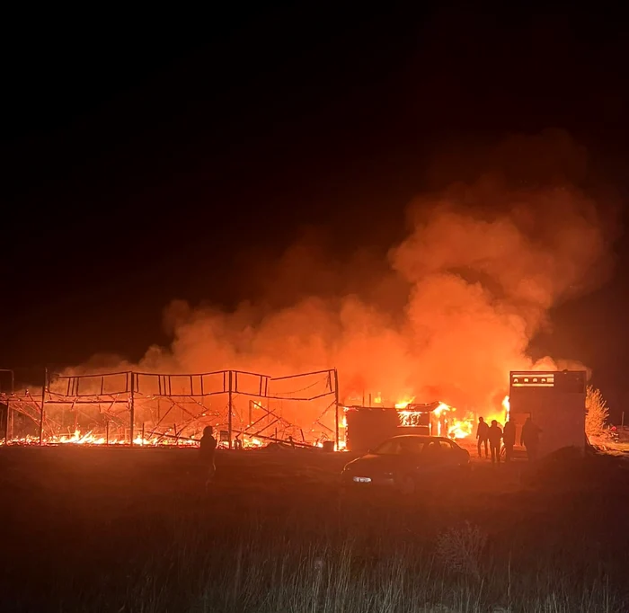 Terasa mistuită de flăcări sursa foto ISU Dobrogea 