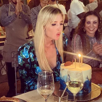 Ivanka Trump sarbatorita de familie in Miami la cei 41 de ani Instagram (1) jpg