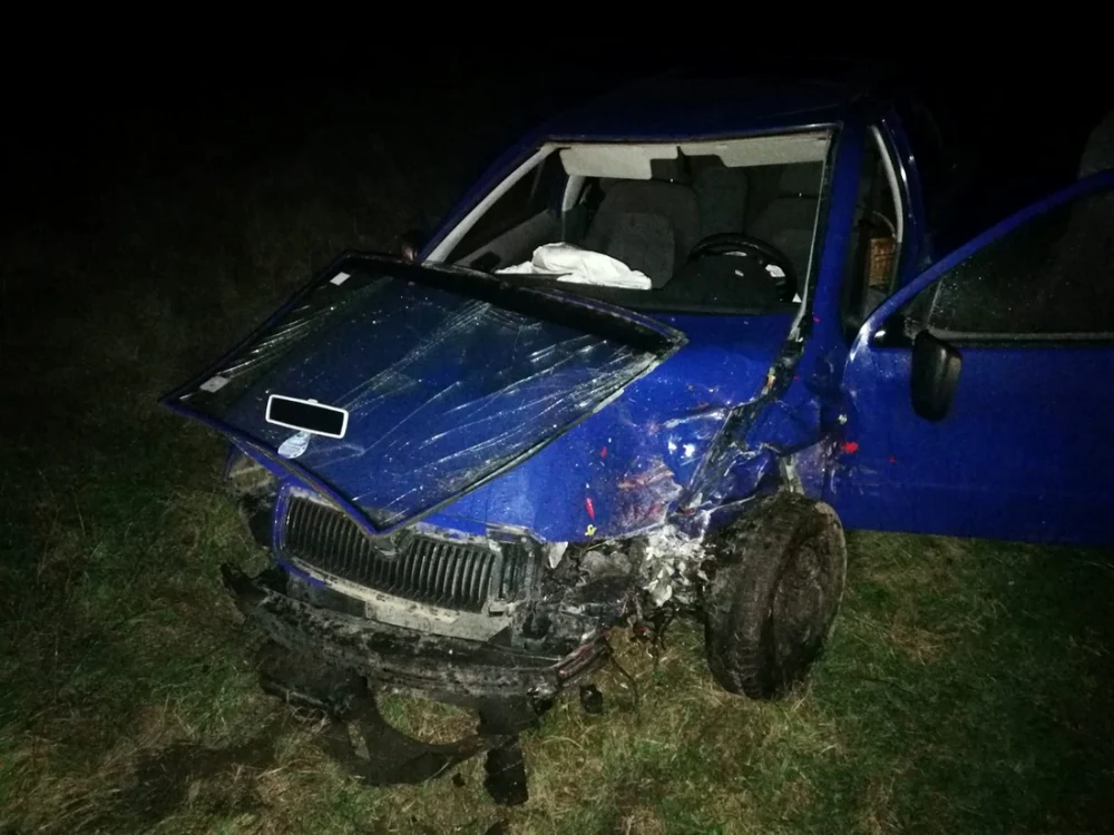 Coliziune puternică pe un drum judeţean din Sibiu cauzată de un şofer fără permis din Avrig Foto Adevărul