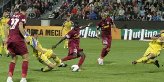 CFR s-a chinuit cu Petrolul