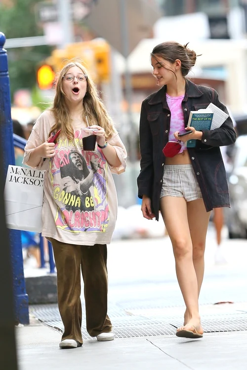 3 suri cruise profimedia 0622132872 jpg jpeg