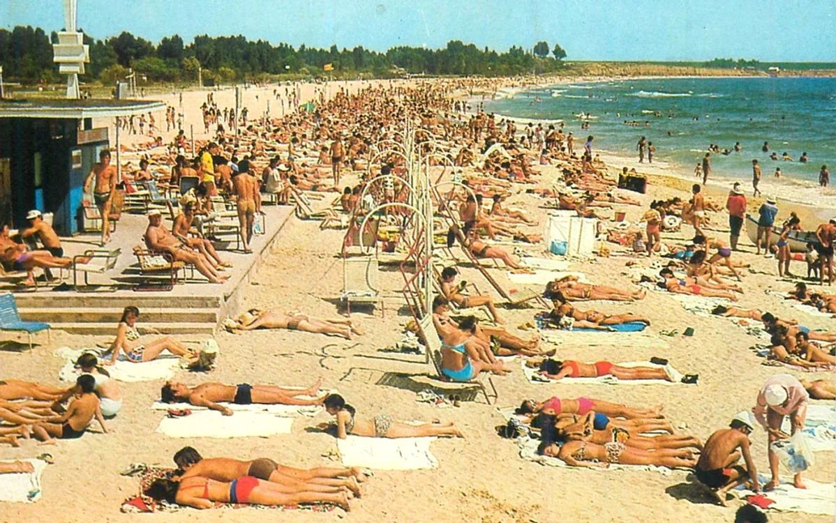 Stațiunea din Costinești în anii 70 / Foto: Delcampe.net