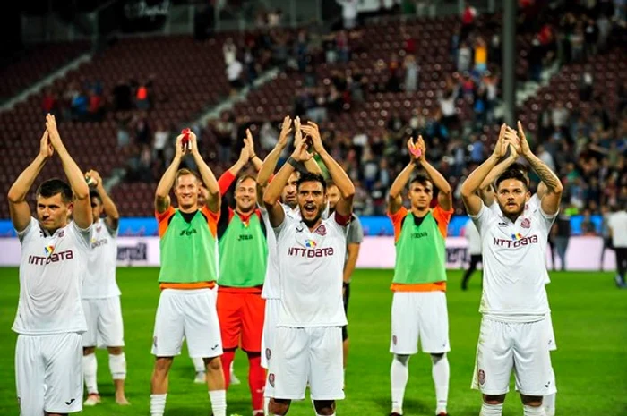 Jucătorii CFR-ului sărbătoresc al cincilea titlu din istorie