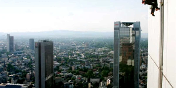 VIDEO Alain Robert: Stăpânul turnurilor