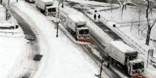 Ninsorile din ultimele zile au lasat aproape 3 milioane de americani fara curent electric