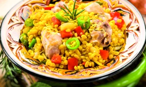 paella cu pui si sos de vin jpeg
