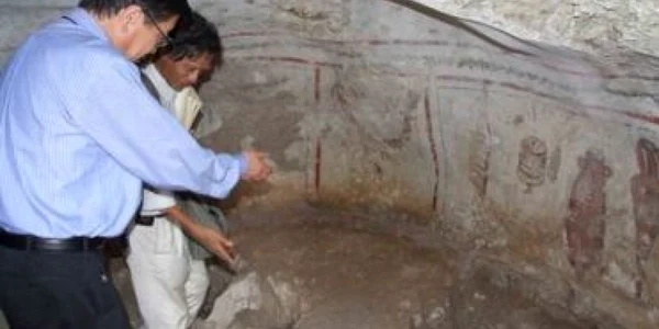 Fresce şi morminte romane descoperite într-o grotă din Liban
