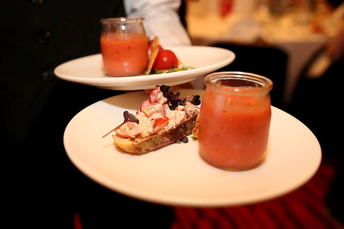 30 3 Ziua Gastronomiei Sustenabile Sarbatoarea Gustului trio gaspachio rosii cu bruscheta de rosii cu capsuni urda jpg