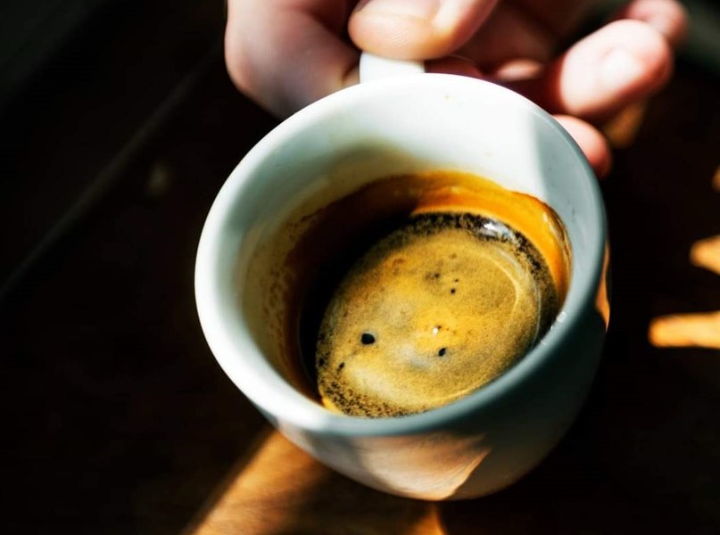„Ceață pe creier”. Un nutriționist dezvăluie motivele pentru care nu ar trebui să bem „niciodată” cafea pe stomacul gol