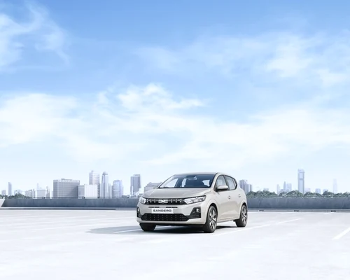 dacia sandero hybrid jpg