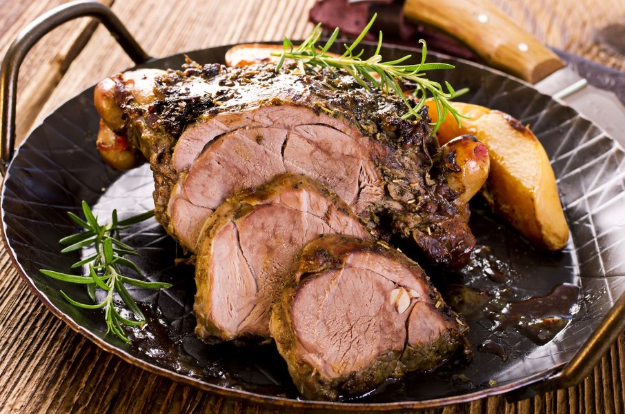 Bunătățile strămoșești pe care trebuie neapărat să le încerci de Paște. Cum să gătești carnea de miel românește astfel încât să dai lovitura de sărbători