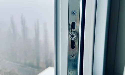 Cum trebuie reglat termopanul iarna. FOTO finestra.ro