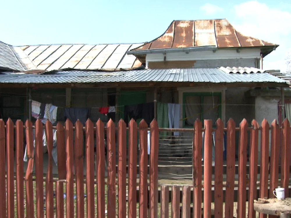 Aceasta este casa unde suspectul și-a ucis tatăl