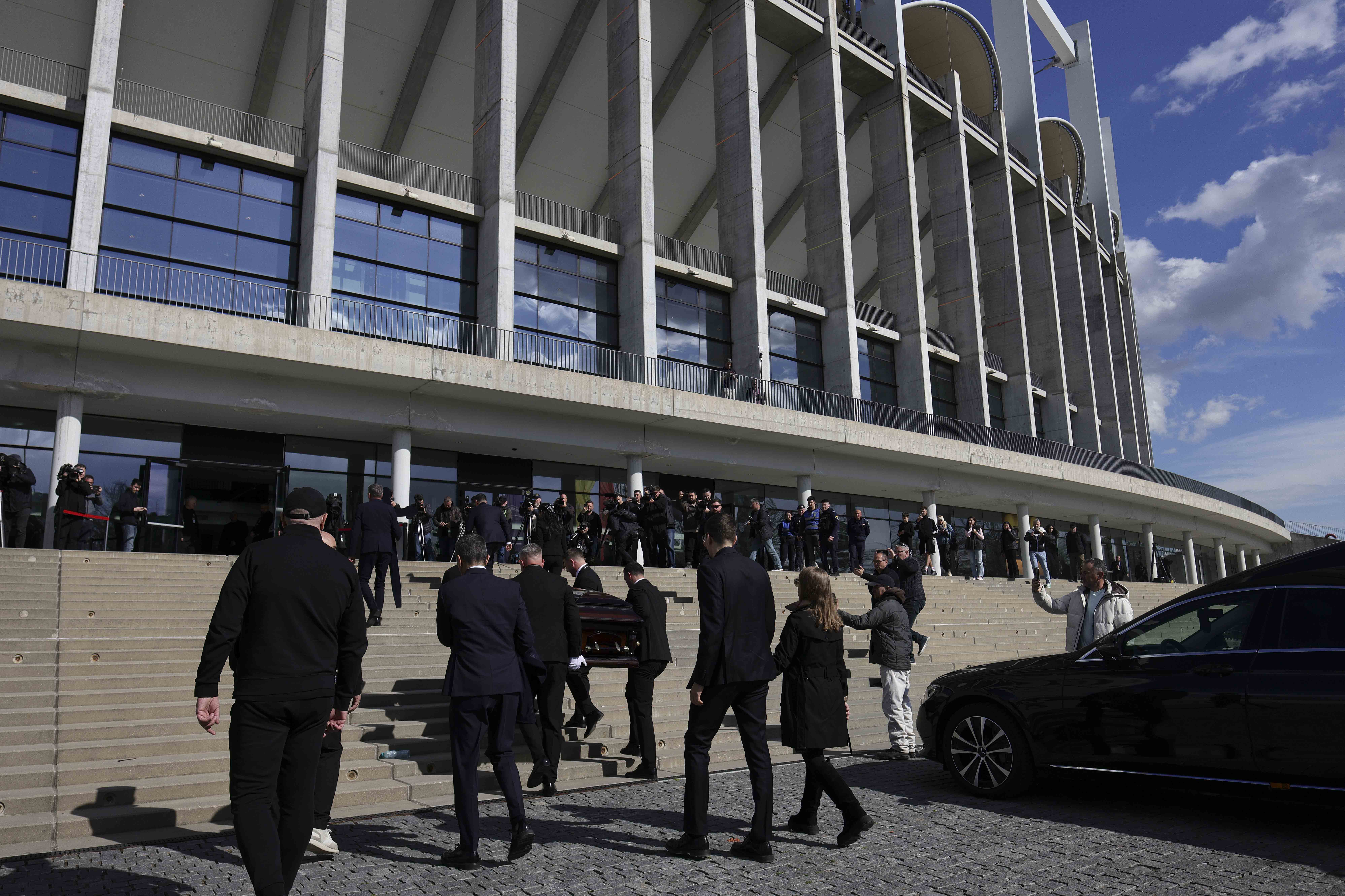 INSTANT LUCESCU ARENA NATIONALA 00 INQUAM Photos Octav Ganea jpg