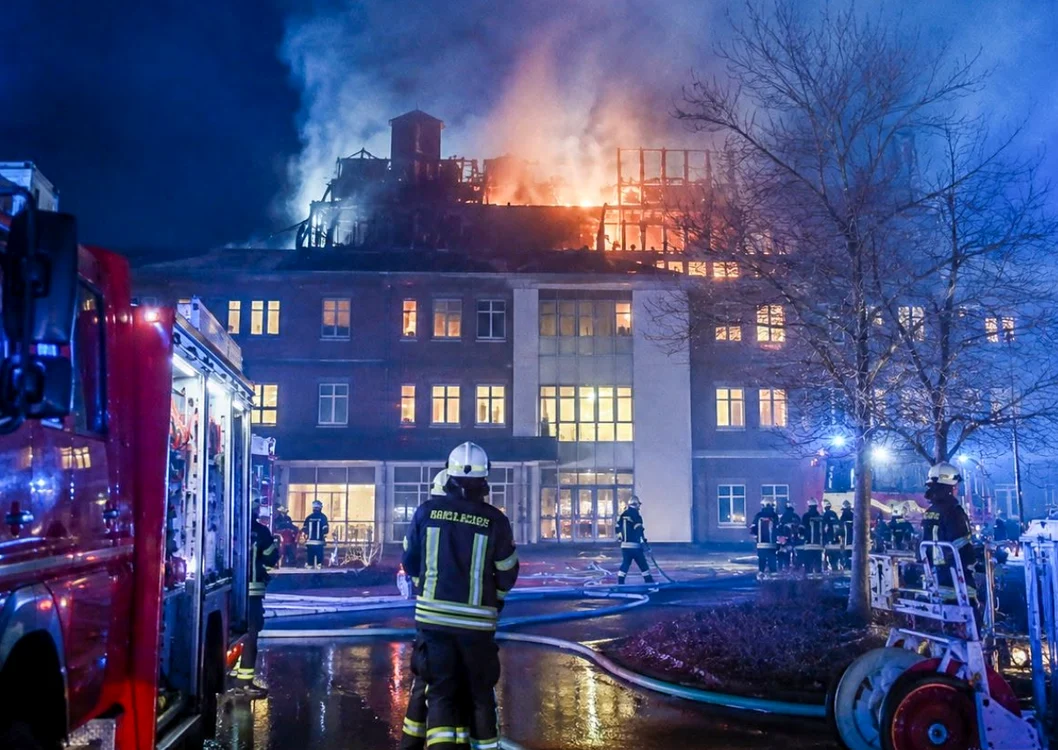 Cel puțin două persoane și-au pierdut viața. FOTO: Facebook/grupul CNN News