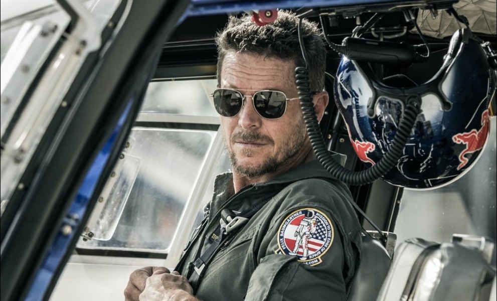 Mărturiile care contrazic defecțiunile tehnice în cazul morții lui Felix Baumgartner: „Nu încerca să redobândească controlul”
