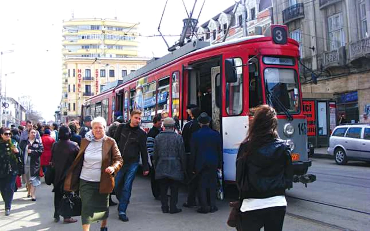 După investiţiile în îmbunătăţirea mediului, arădenii îşi vor putea cumpăra bilete de tramvai prin SMS