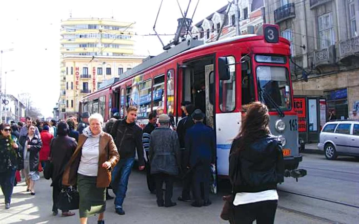 După investiţiile în îmbunătăţirea mediului, arădenii îşi vor putea cumpăra bilete de tramvai prin SMS