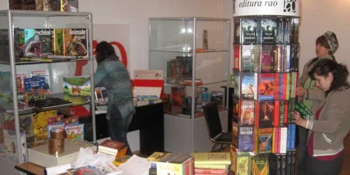 Târgovişte: La Muzeul de Istorie a început „Salonul editorial I.H.Rădulescu”