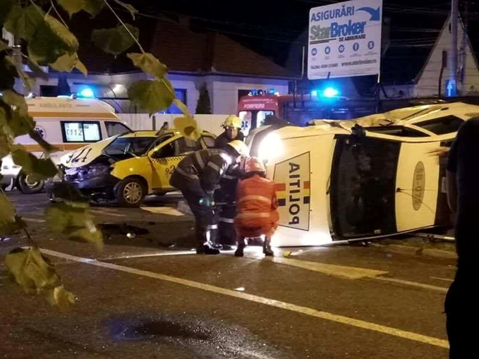 Poliţistul care conducea pe sens interzis s-a ales cu dosar penal FOTO Facebook InfoTrafic Sibiu