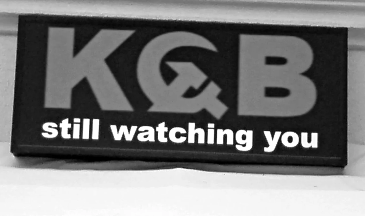 Noii moguli de presă: spionul KGB și statul chinez jpeg