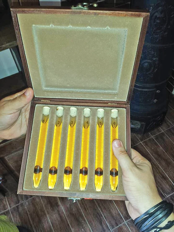 Cutia de “trabucuri”  a costat 40 €