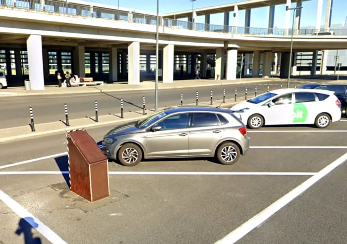 Mașina a fost remorcată marți dimineață, la ora 10:45, după un an Foto: Google Street View