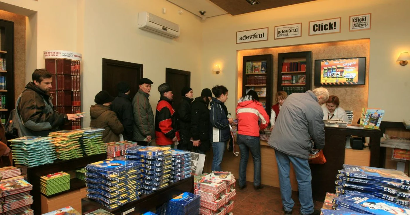 Librăria Adevărul te aşteaptă cu promoţii atractive.