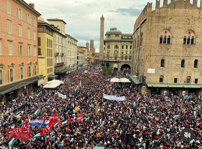 Manifestații violente în Bologna, Italia. FOTO: X/@cheiuan