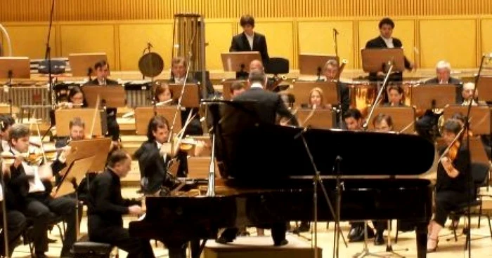 Rock simfonic la Ateneul din Bacău