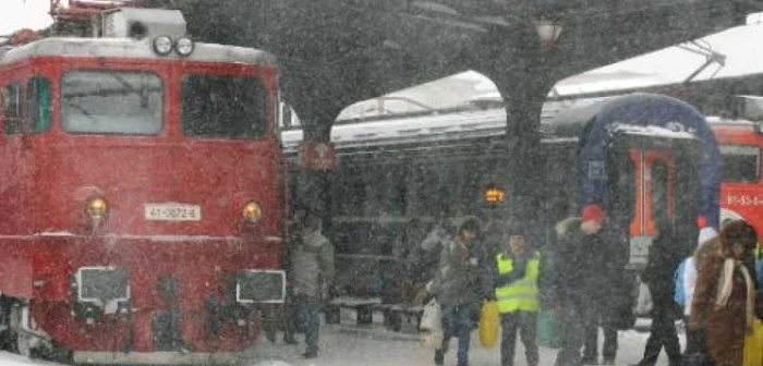 Trenurile au întârzieri şi de peste 150 de minute