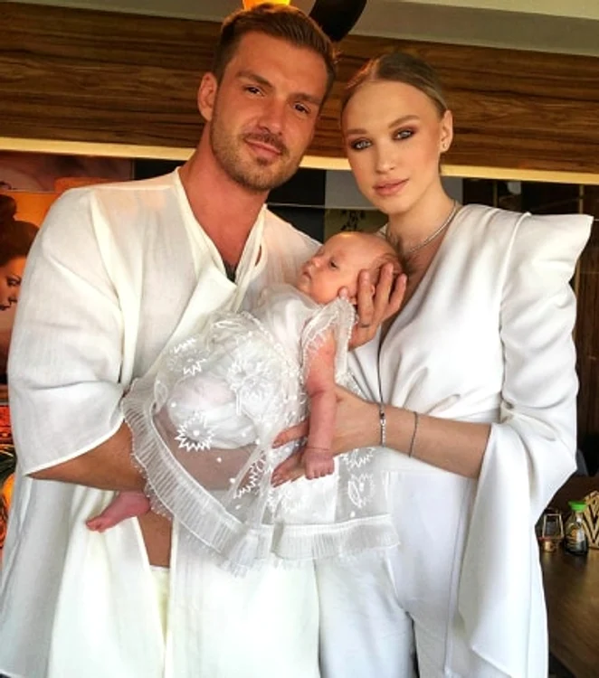 Nașii micuței KatiaFoto: Instagram