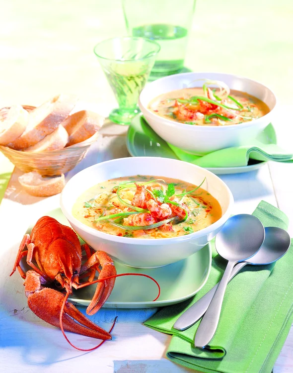 
    Supă cu fructe de mare  