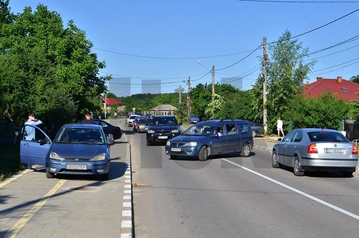 La nunta Andei Adam, mireasa a încurcat drumul şi o dată cu ea tot alaiulFoto: Alex Muscaliu