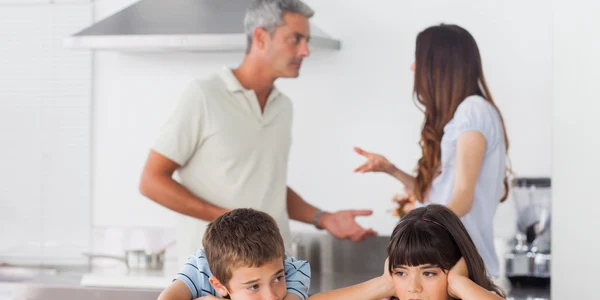familie disfunctionala foto shutterstock 149041259 jpg