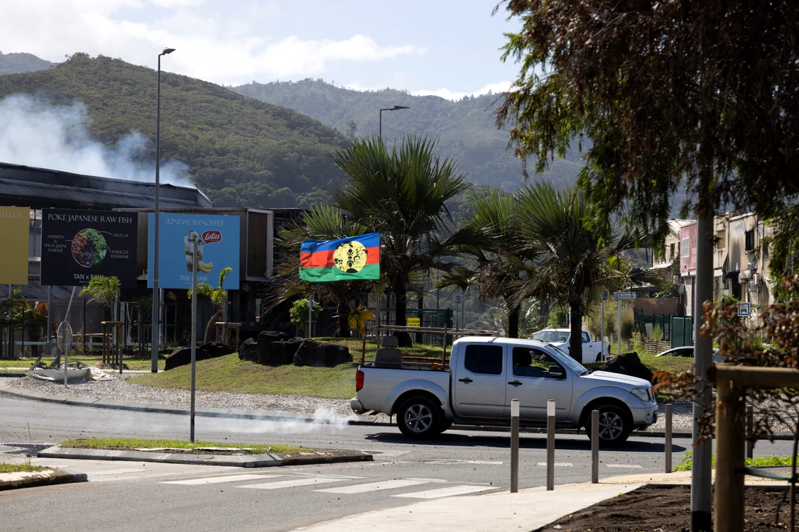 Violențe au cuprins capitala Noumea din Noua Caledonie pe fondul reformei electorale FOTO Profimedia